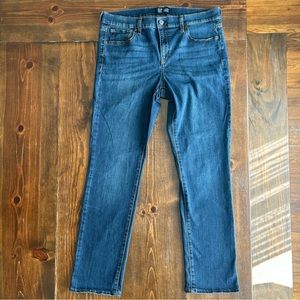GAP Denim Women’s Jeans Size 32 Mid Rise Regular Classic Straight Fall Casual